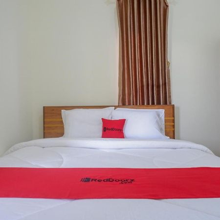 Reddoorz Near Rita Supermall Purwokerto 2 Dış mekan fotoğraf