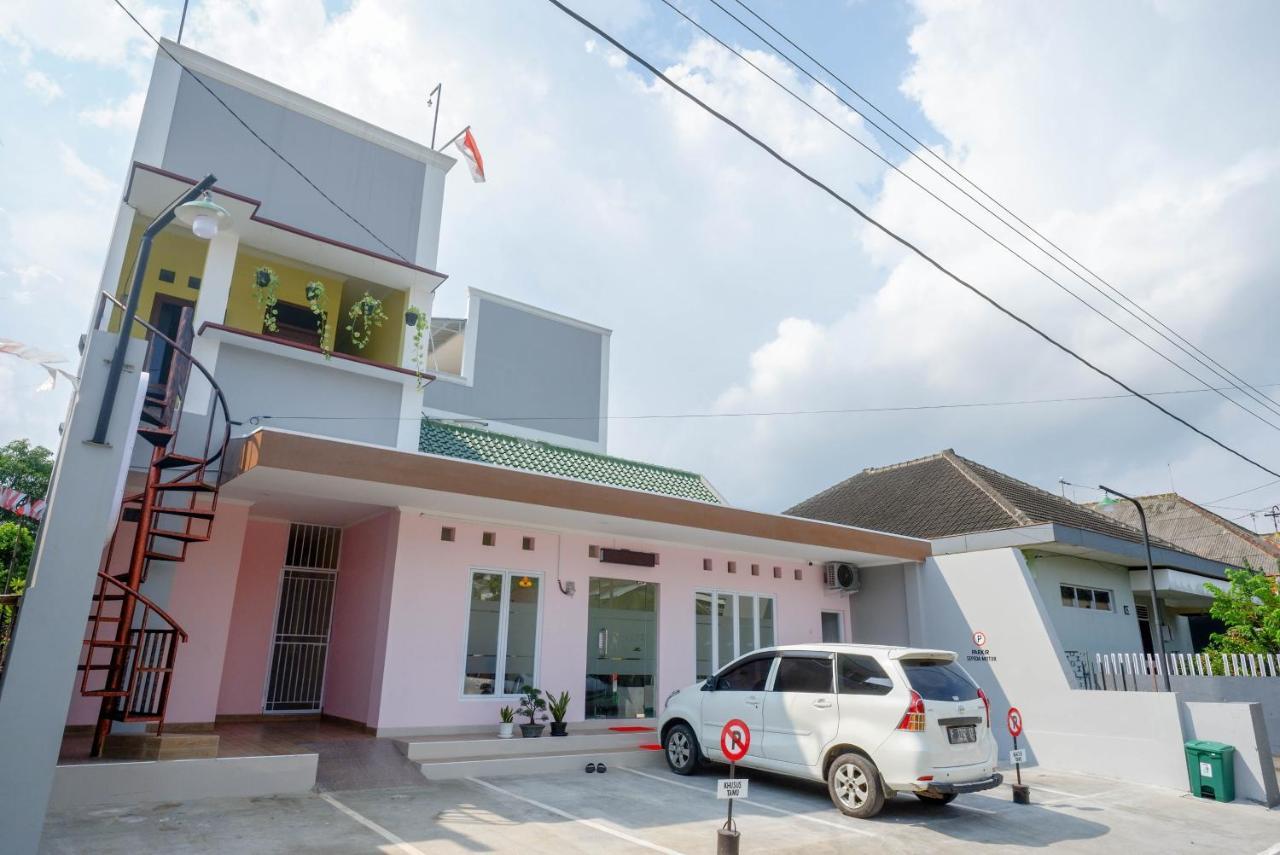 Reddoorz Near Rita Supermall Purwokerto 2 Dış mekan fotoğraf