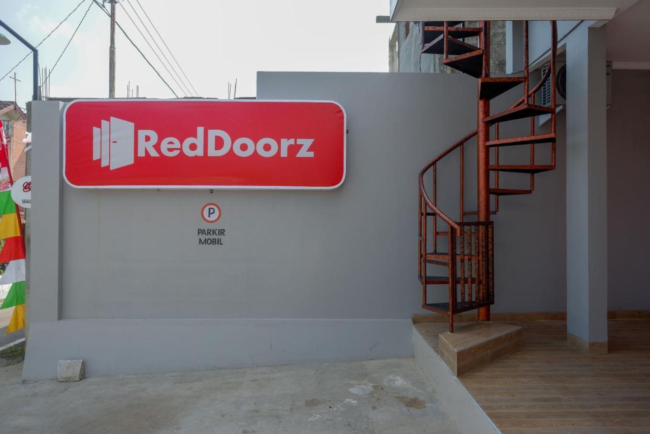 Reddoorz Near Rita Supermall Purwokerto 2 Dış mekan fotoğraf