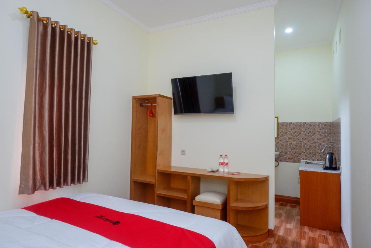 Reddoorz Near Rita Supermall Purwokerto 2 Dış mekan fotoğraf