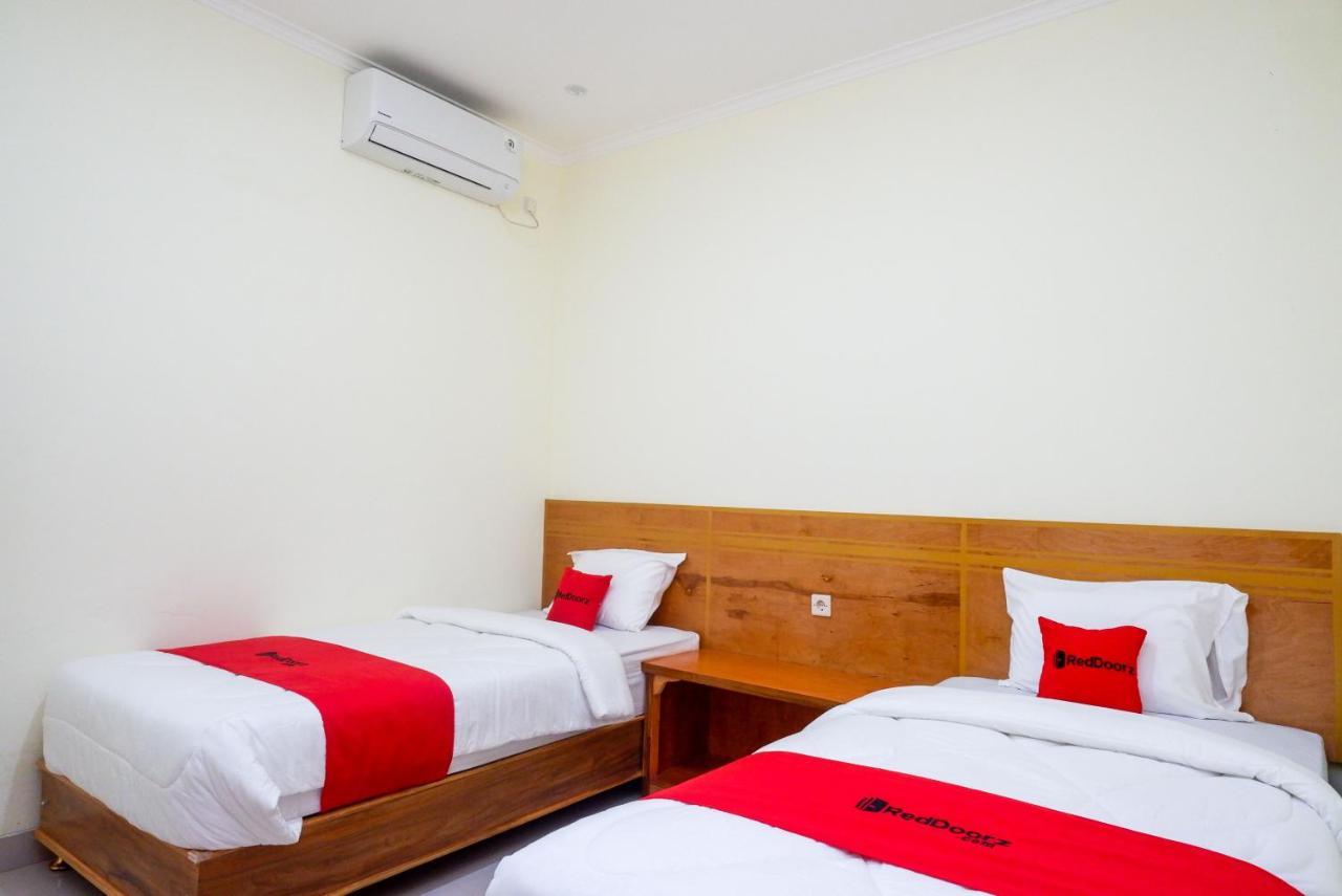 Reddoorz Near Rita Supermall Purwokerto 2 Dış mekan fotoğraf