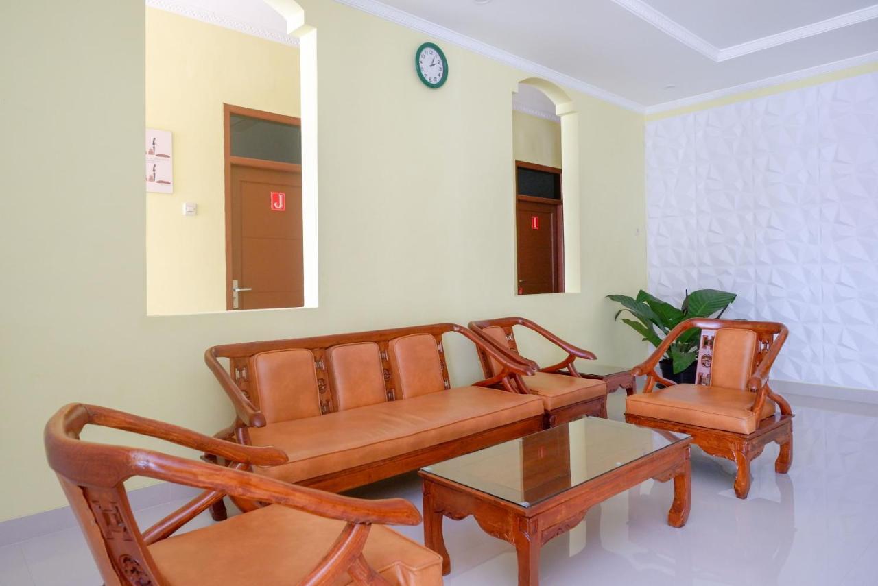 Reddoorz Near Rita Supermall Purwokerto 2 Dış mekan fotoğraf