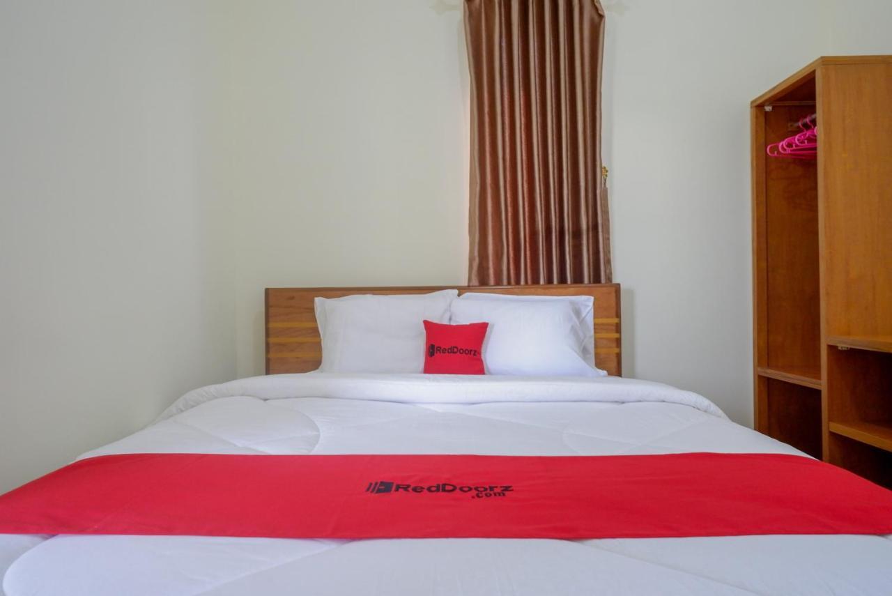 Reddoorz Near Rita Supermall Purwokerto 2 Dış mekan fotoğraf