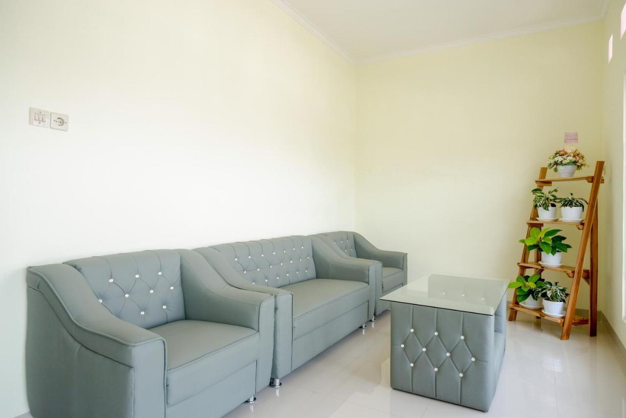 Reddoorz Near Rita Supermall Purwokerto 2 Dış mekan fotoğraf