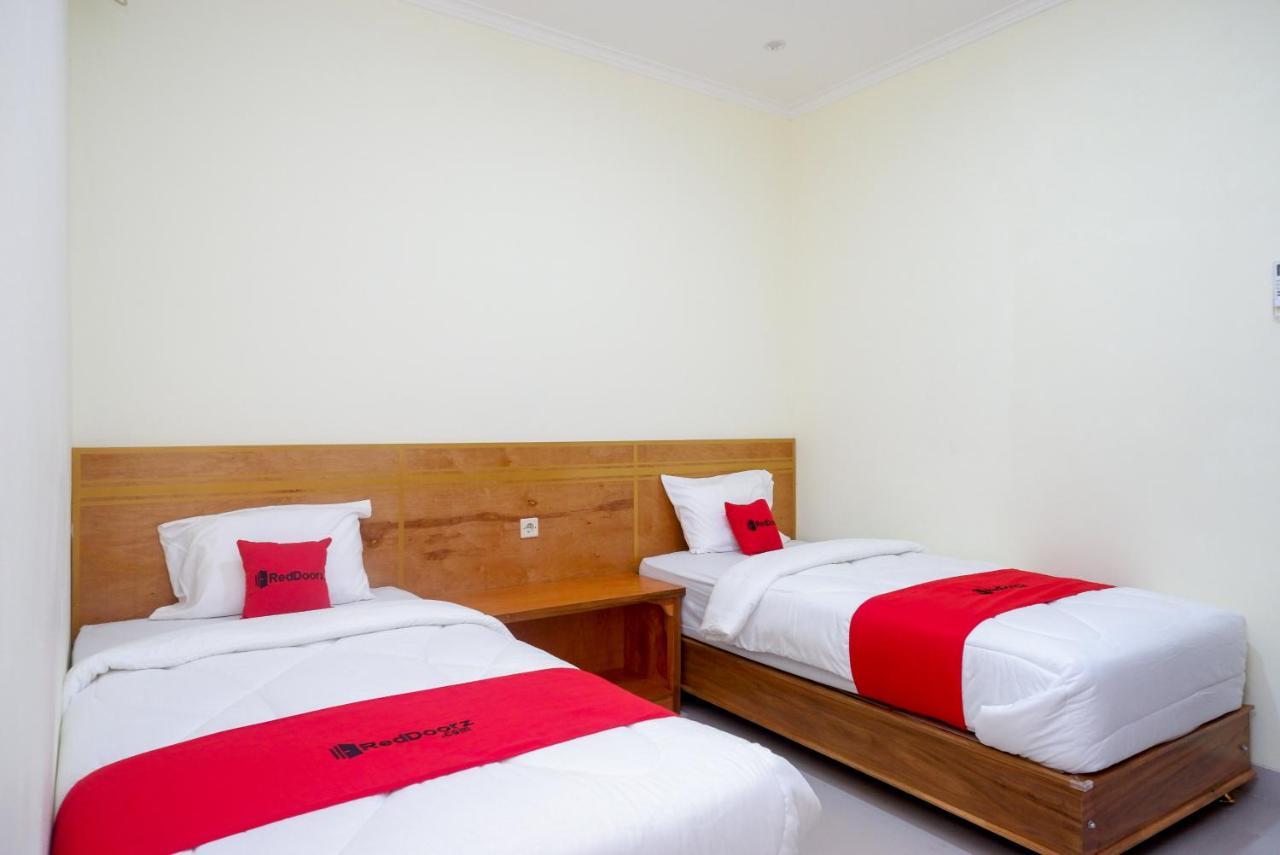 Reddoorz Near Rita Supermall Purwokerto 2 Dış mekan fotoğraf