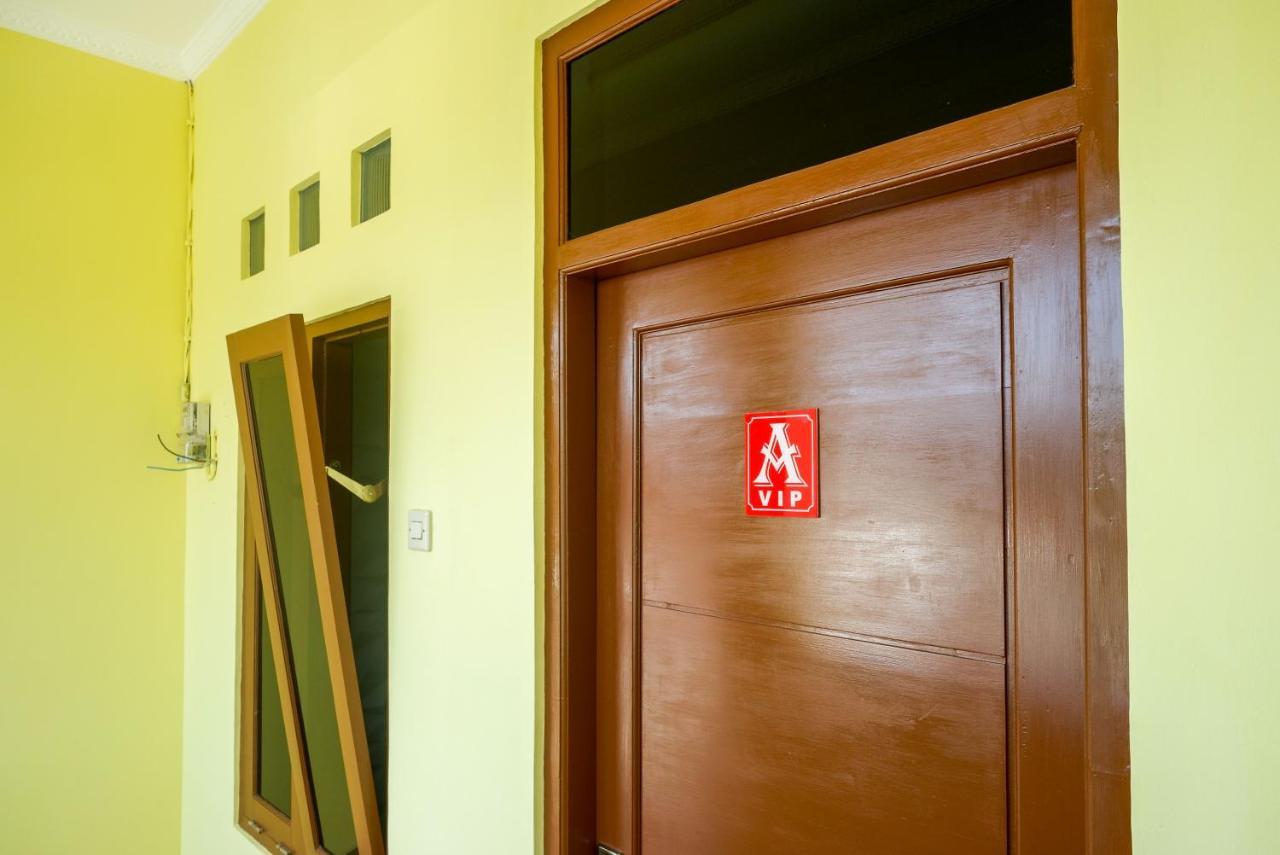 Reddoorz Near Rita Supermall Purwokerto 2 Dış mekan fotoğraf